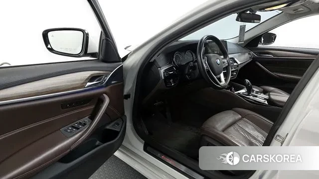 BMW 5 Series (G30) id 3608231 из Кореи 20