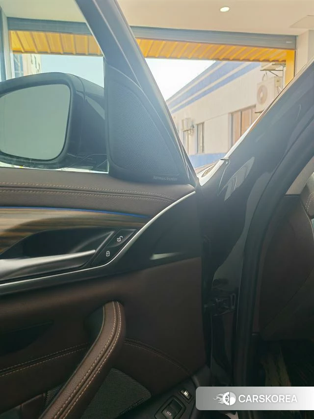 BMW 5 series PHEV id 4241779 из Китая 13