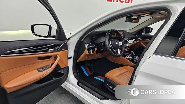 BMW 5 Series (G30) id 3741046 из Кореи 20