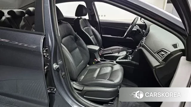 Hyundai Avante AD id 3547553 из Кореи 20