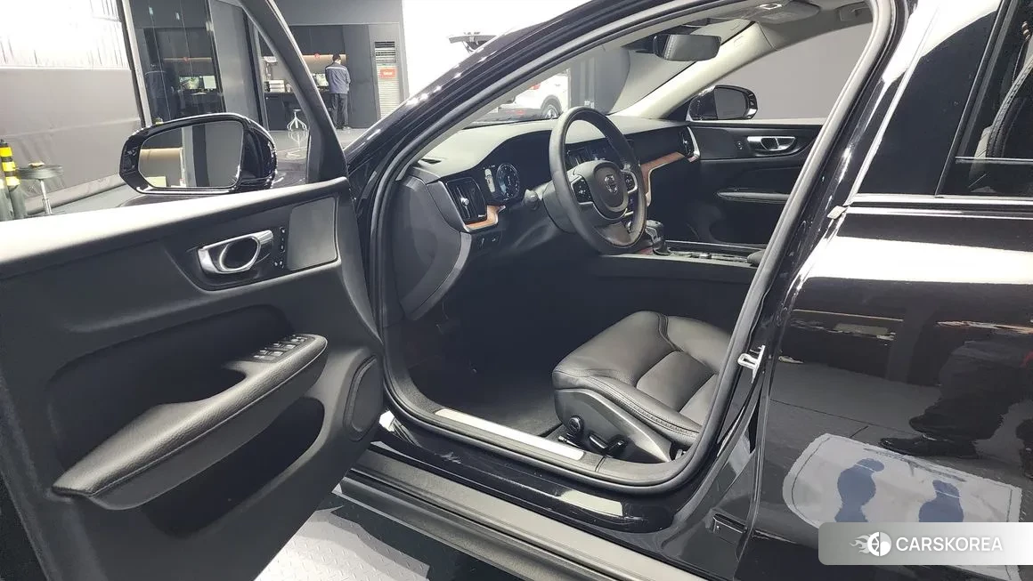 Volvo V60 Cross-Country 2nd Generation id 2137390 из Кореи 20