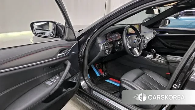 BMW 5 Series (G30) id 3596798 из Кореи 20