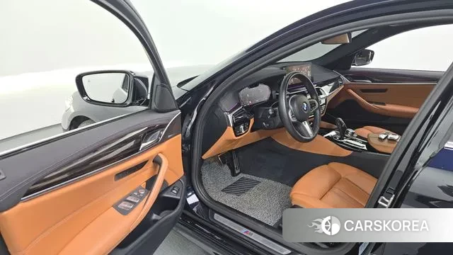 BMW 5 Series (G30) id 3011957 из Кореи 20