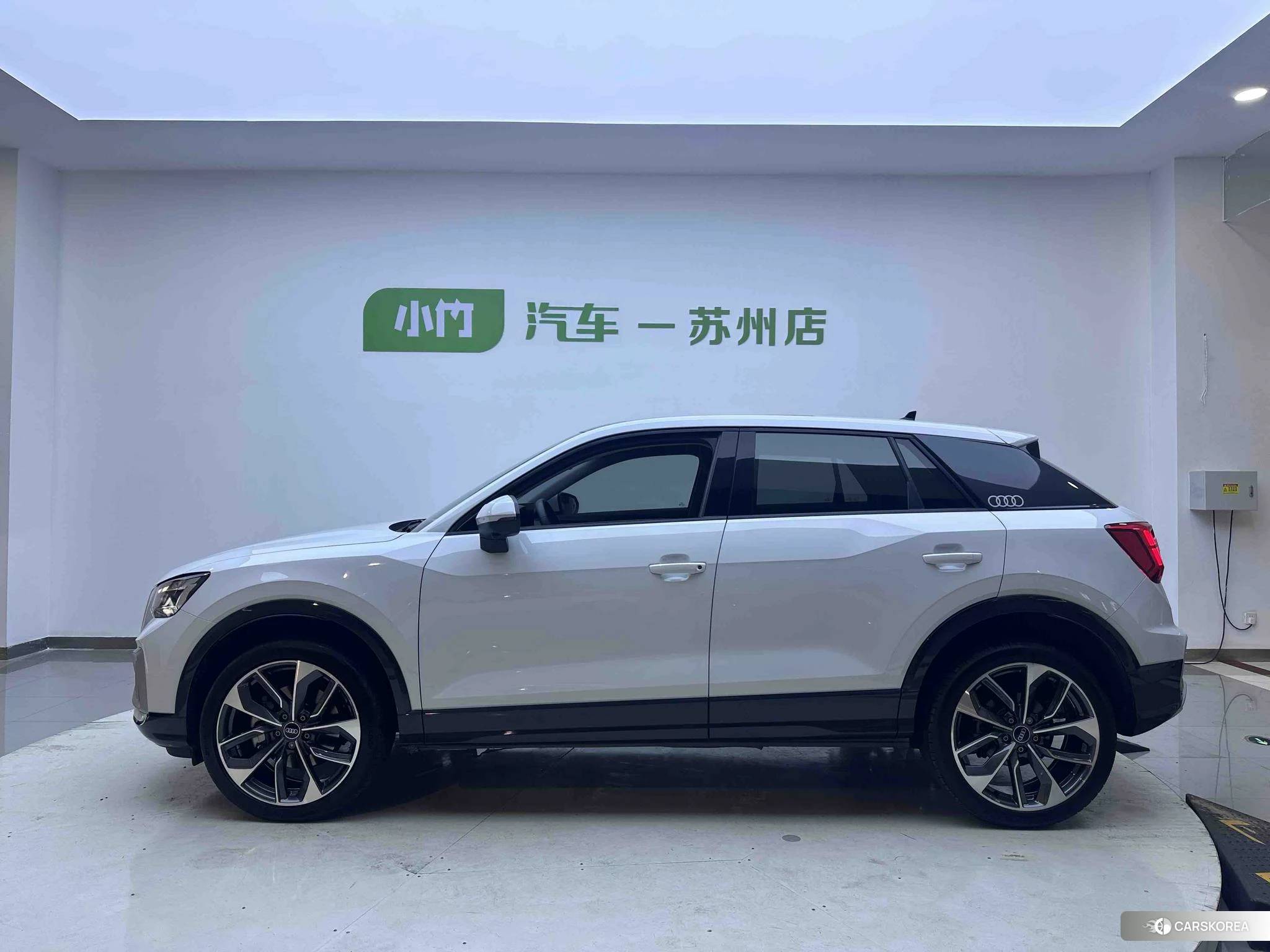 Audi Q2L id 4514991 из Китая 24