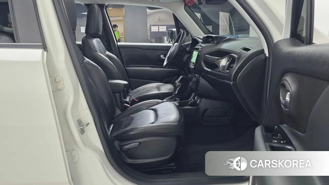 Jeep Renegade id 4489957 из Кореи 31