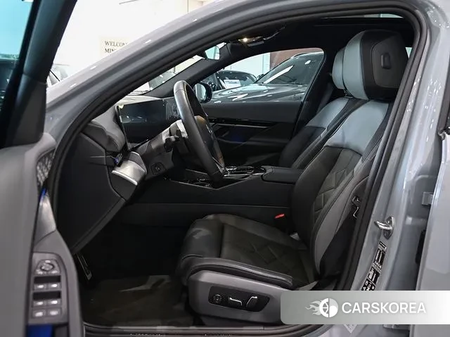 BMW 5 Series (G60) id 3020833 из Кореи 20