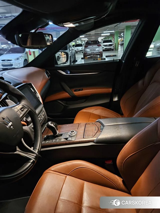 Maserati Ghibli id 4705663 из Кореи 10