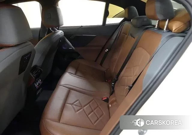 BMW 5 Series (G60) id 3476573 из Кореи 20