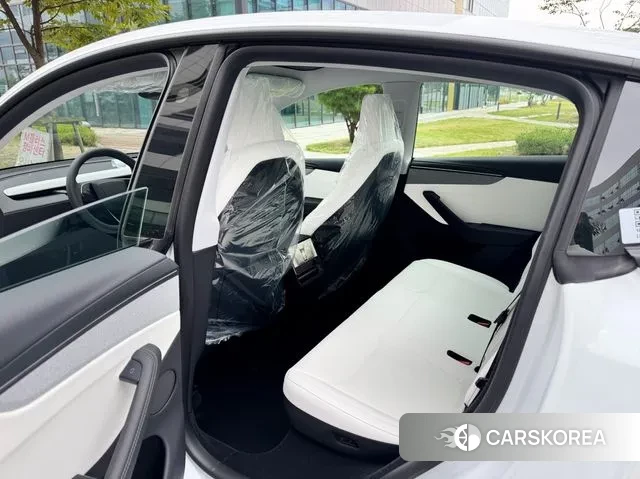 Tesla Model Y id 3419878 из Кореи 16