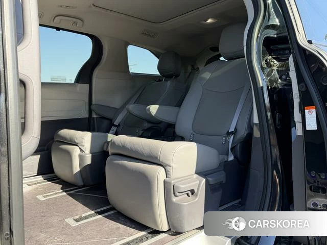 Toyota Grevia id 4257867 из Китая 10