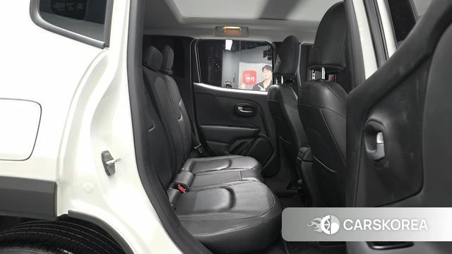 Jeep Renegade id 4383093 из Кореи 30