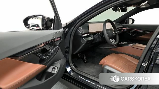 BMW 5 Series (G60) id 3891060 из Кореи 20