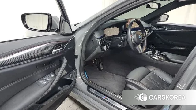BMW 5 Series (G30) id 3433468 из Кореи 20