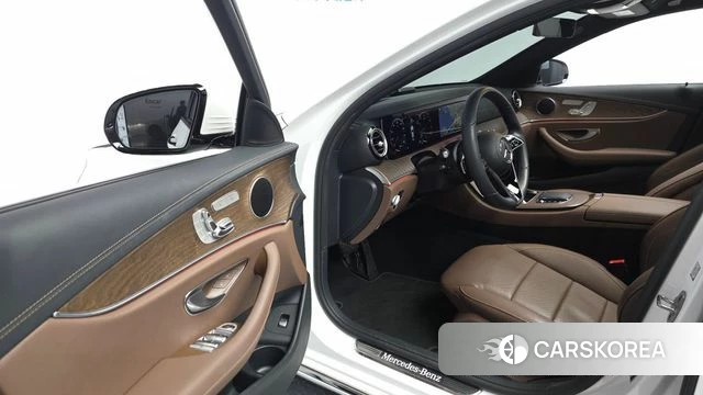 Mercedes-Benz E-Class W213 id 4636521 из Кореи 32