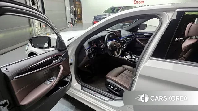 BMW 5 Series (G30) id 2988999 из Кореи 20