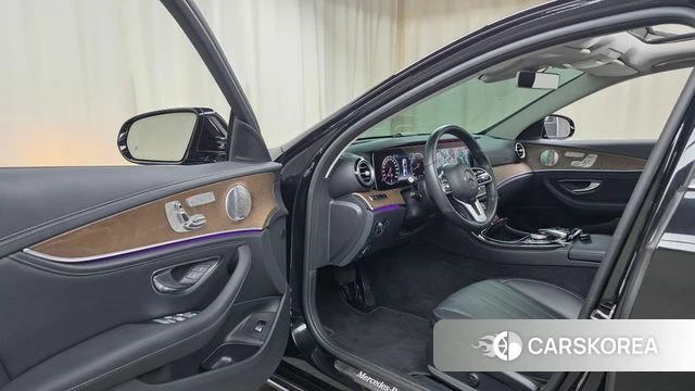 Mercedes-Benz E-Class W213 id 4196920 из Кореи 31