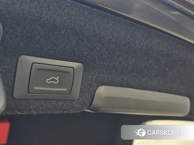Audi A4L id 4365676 из Китая 29