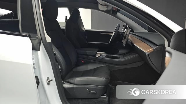 Tesla Model Y id 4523468 из Кореи 32