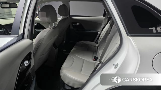 Kia Niro id 4760230 из Кореи 31