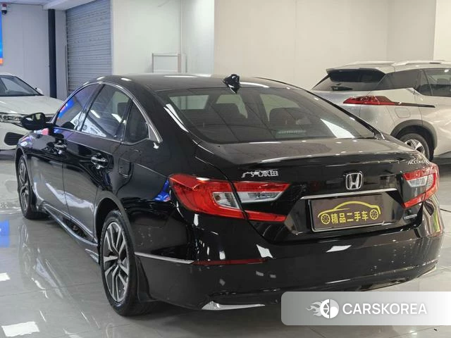 Honda Accord id 4220025 из Китая 12