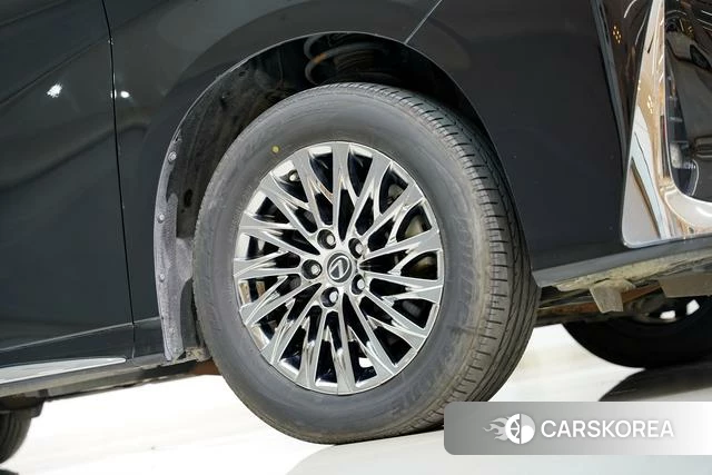 Lexus LM id 4258946 из Китая 22