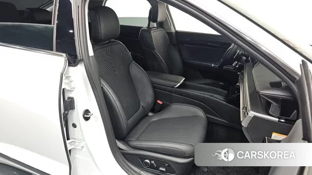 Hyundai Grandeur Hybrid (GN7) id 3031589 из Кореи 20