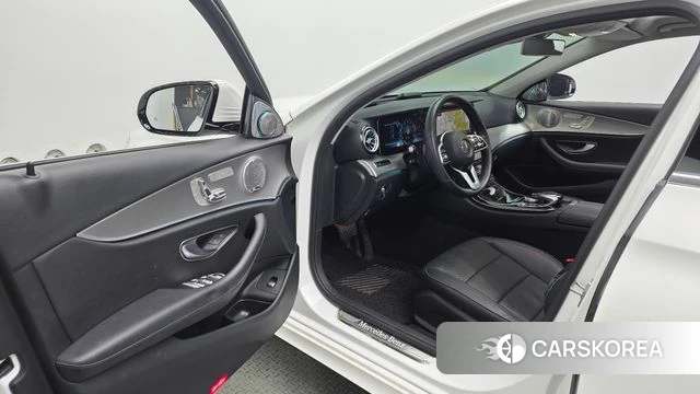 Mercedes-Benz E-Class W213 id 4435614 из Кореи 34