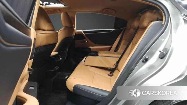 Lexus ES300h 7th generation id 4904088 из Кореи 35