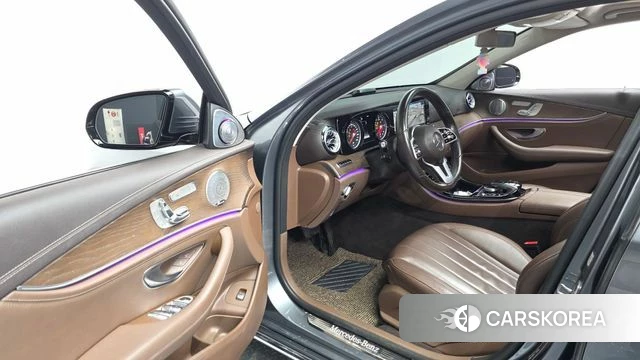 Mercedes-Benz E-Class W213 id 4232650 из Кореи 32