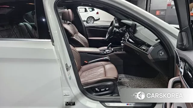 BMW 5 Series (G30) id 3279464 из Кореи 20