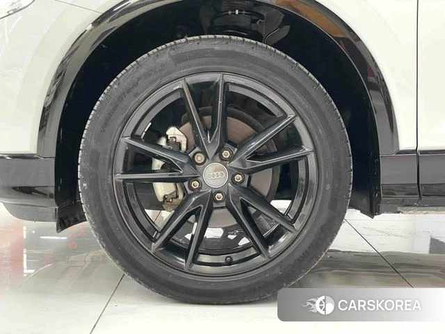 Audi Q2L id 4258620 из Китая 18