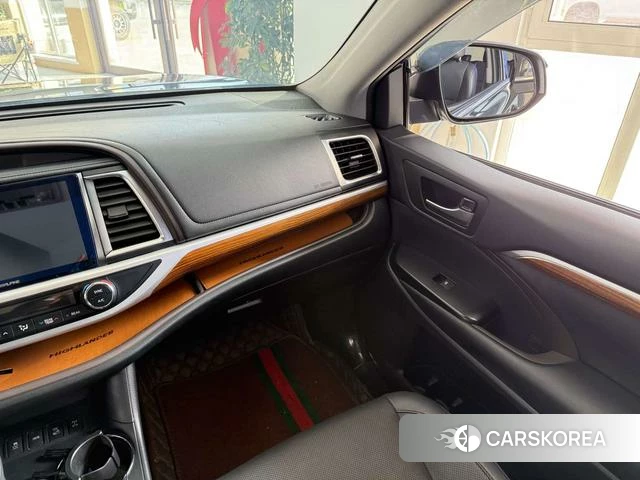 Toyota Highlander id 4275469 из Китая 21