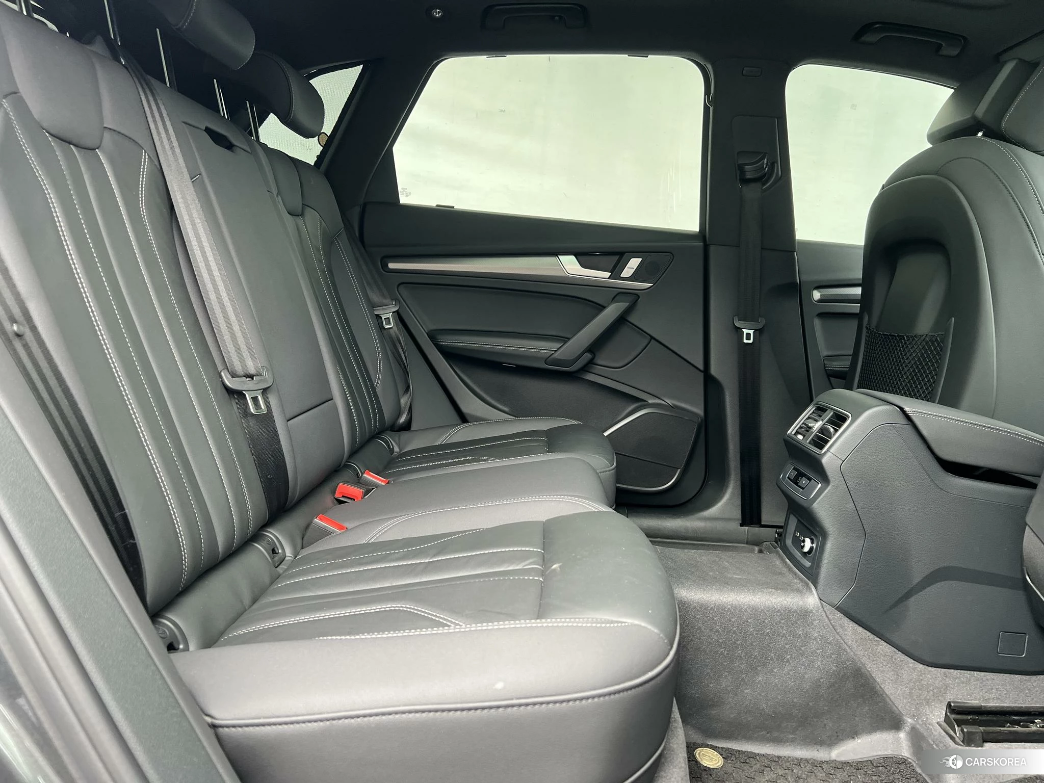 Audi Q5L id 4492711 из Китая 11