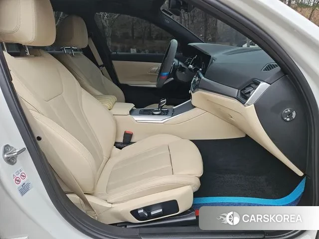 BMW 3 Series (G20) id 3685699 из Кореи 20