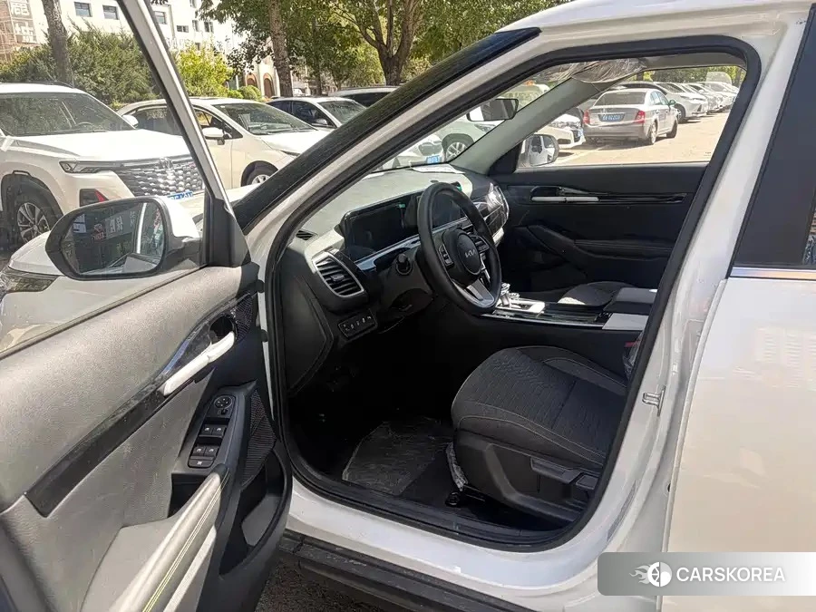 Новый Kia Seltos id 4949716 из Китая 9