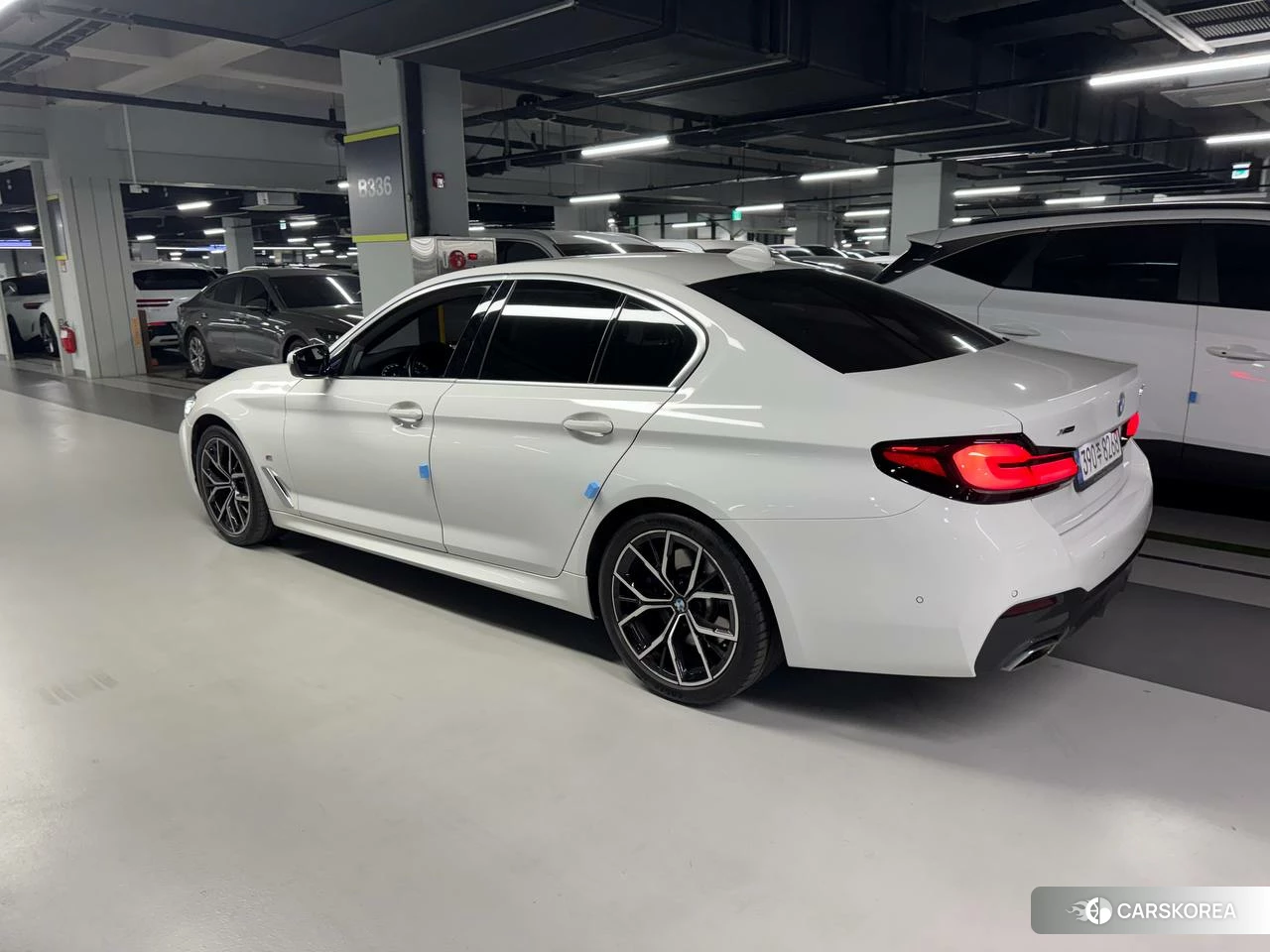 BMW 5 Series (G30) подробный осмотр из Кореи — фото 19