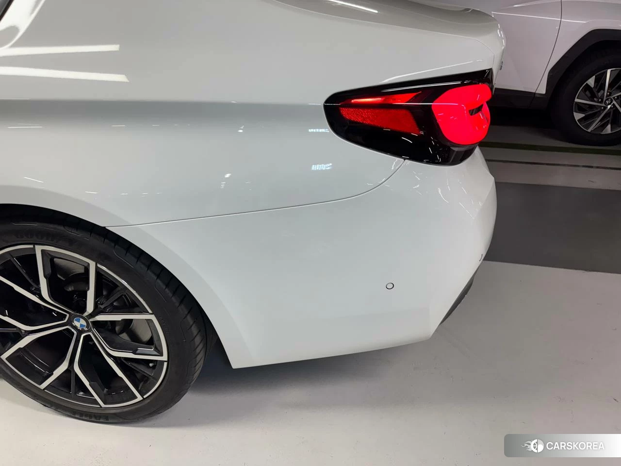 BMW 5 Series (G30) подробный осмотр из Кореи — фото 21