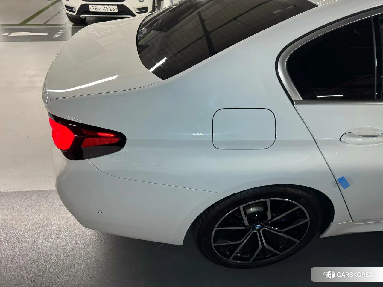 BMW 5 Series (G30) подробный осмотр из Кореи — фото 47