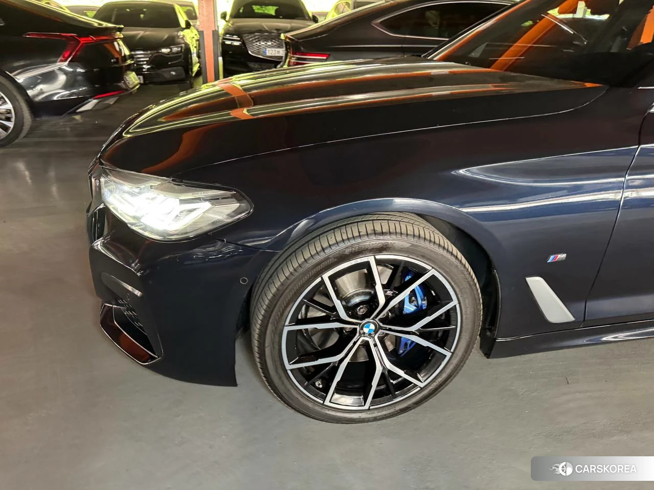 BMW 5 Series (G30) подробный осмотр из Кореи — фото 20
